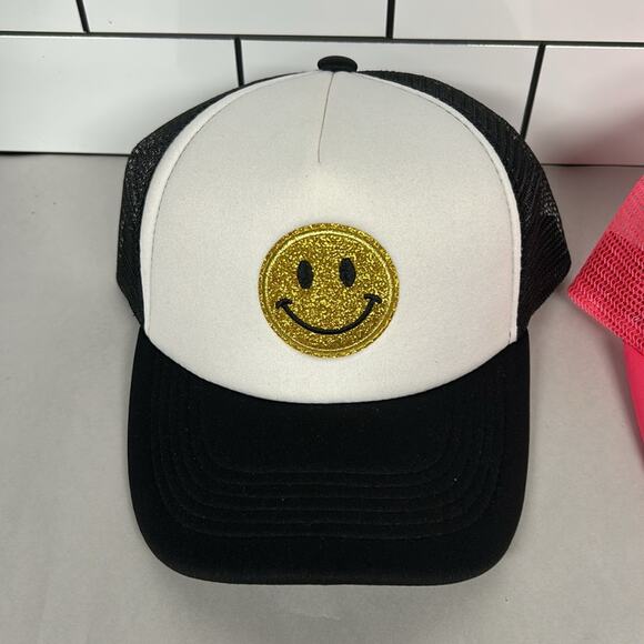 NWT Lot Of 2 Boutique Brand Smiley Face Adjustable Snap Back Baseball Caps OS - Picture 3 of 6